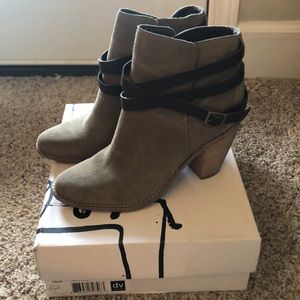 Dolce Vita Booties